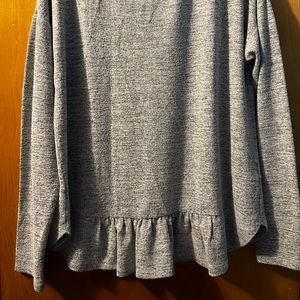 Medium banana republic long sleeve peplum top